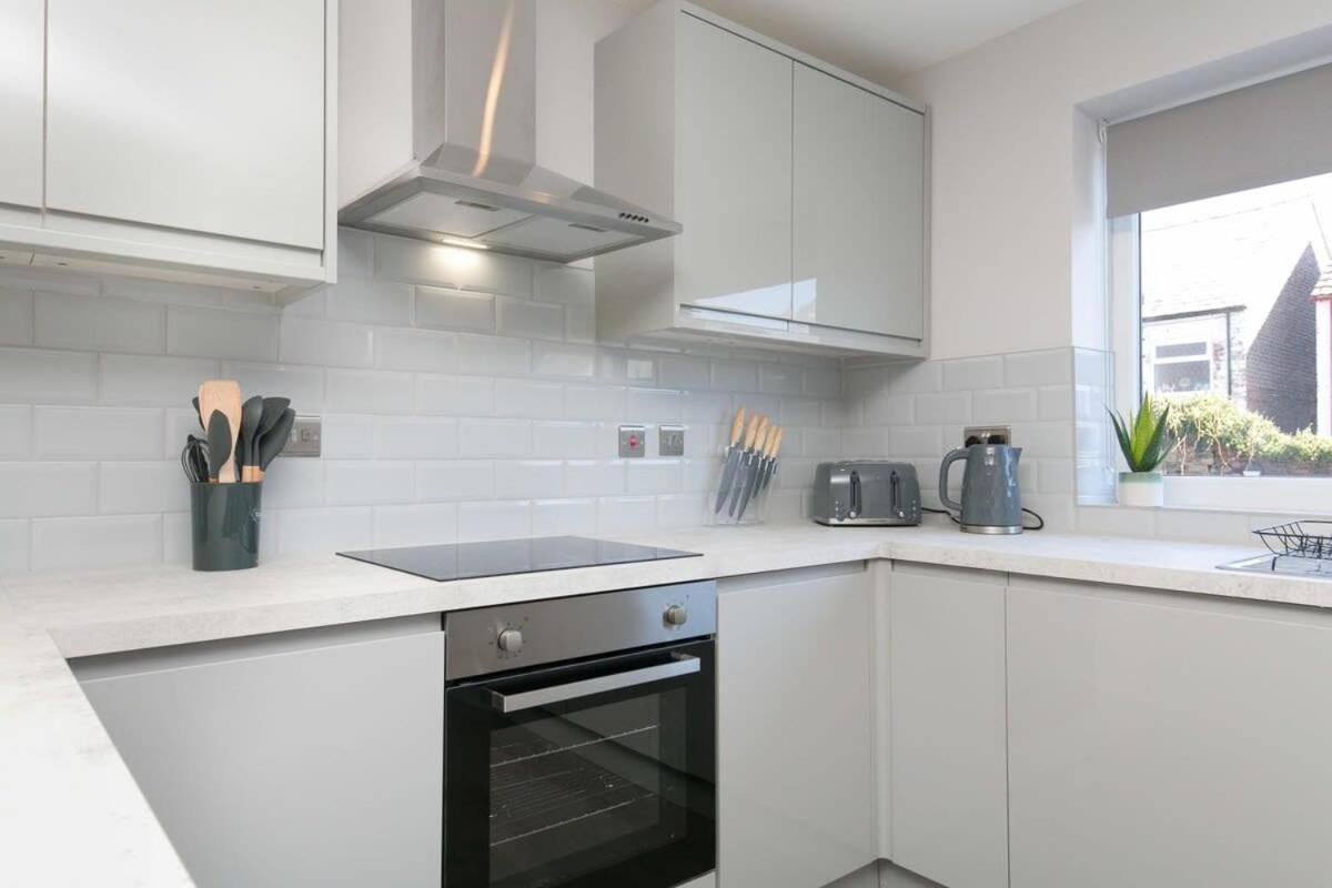 Stunning 2 Bedroom Apartment In Wallasey Extérieur photo