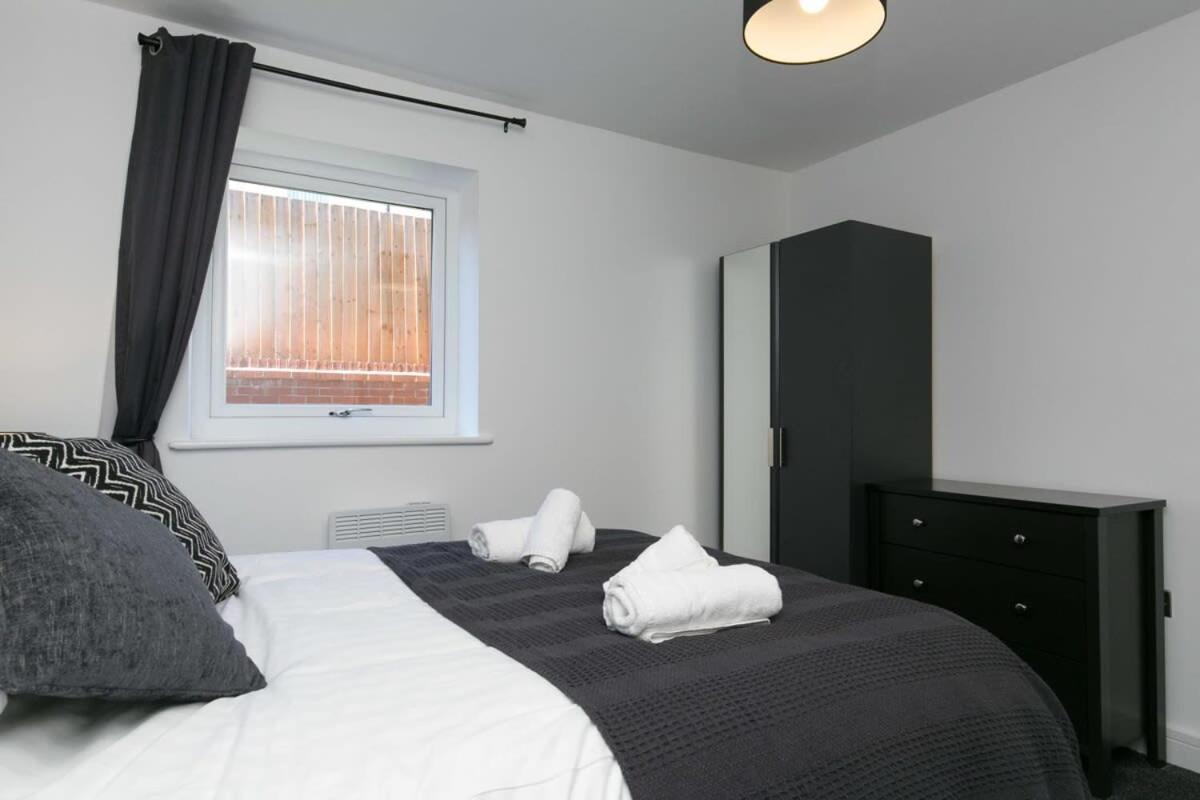 Stunning 2 Bedroom Apartment In Wallasey Extérieur photo