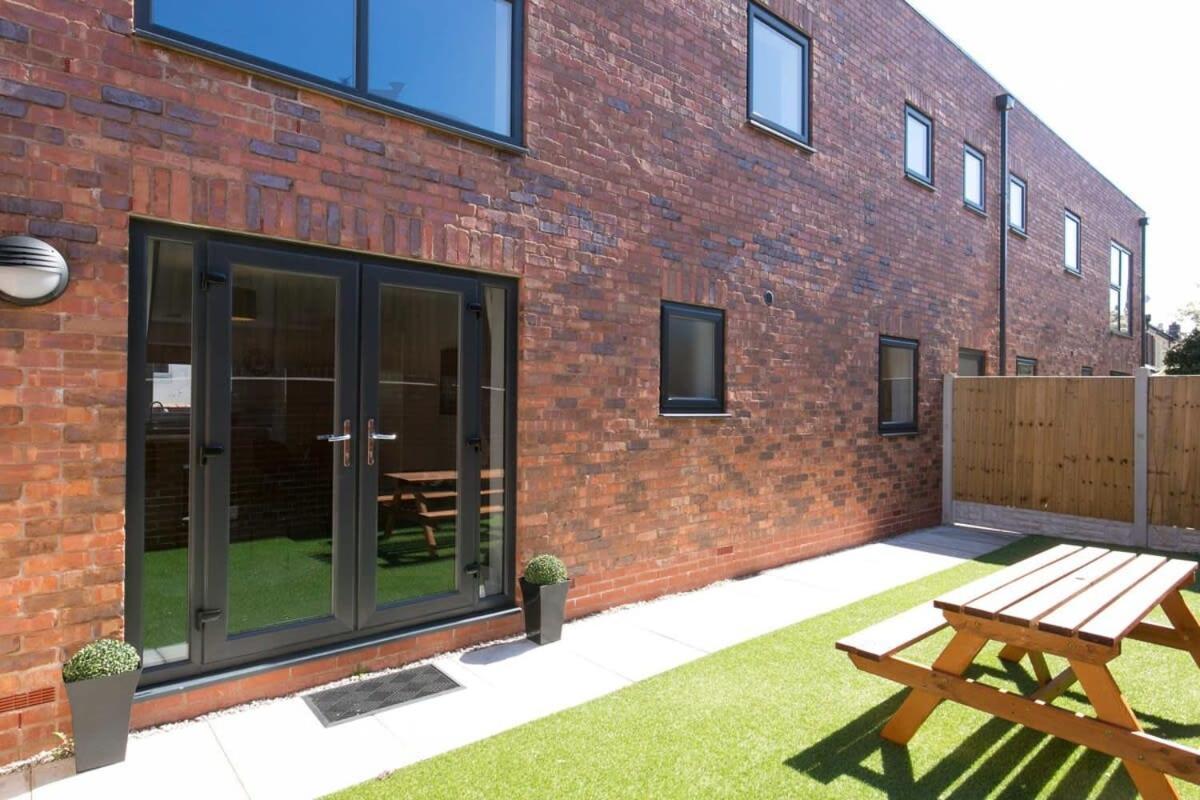 Stunning 2 Bedroom Apartment In Wallasey Extérieur photo